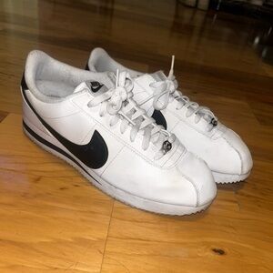 Nike Cortez Basic Leather White & Black